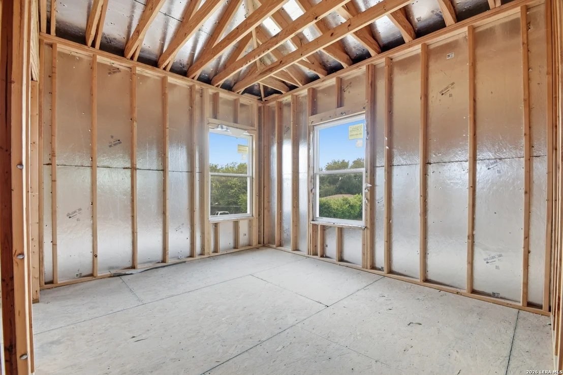 Photo of 939 W Harding Blvd