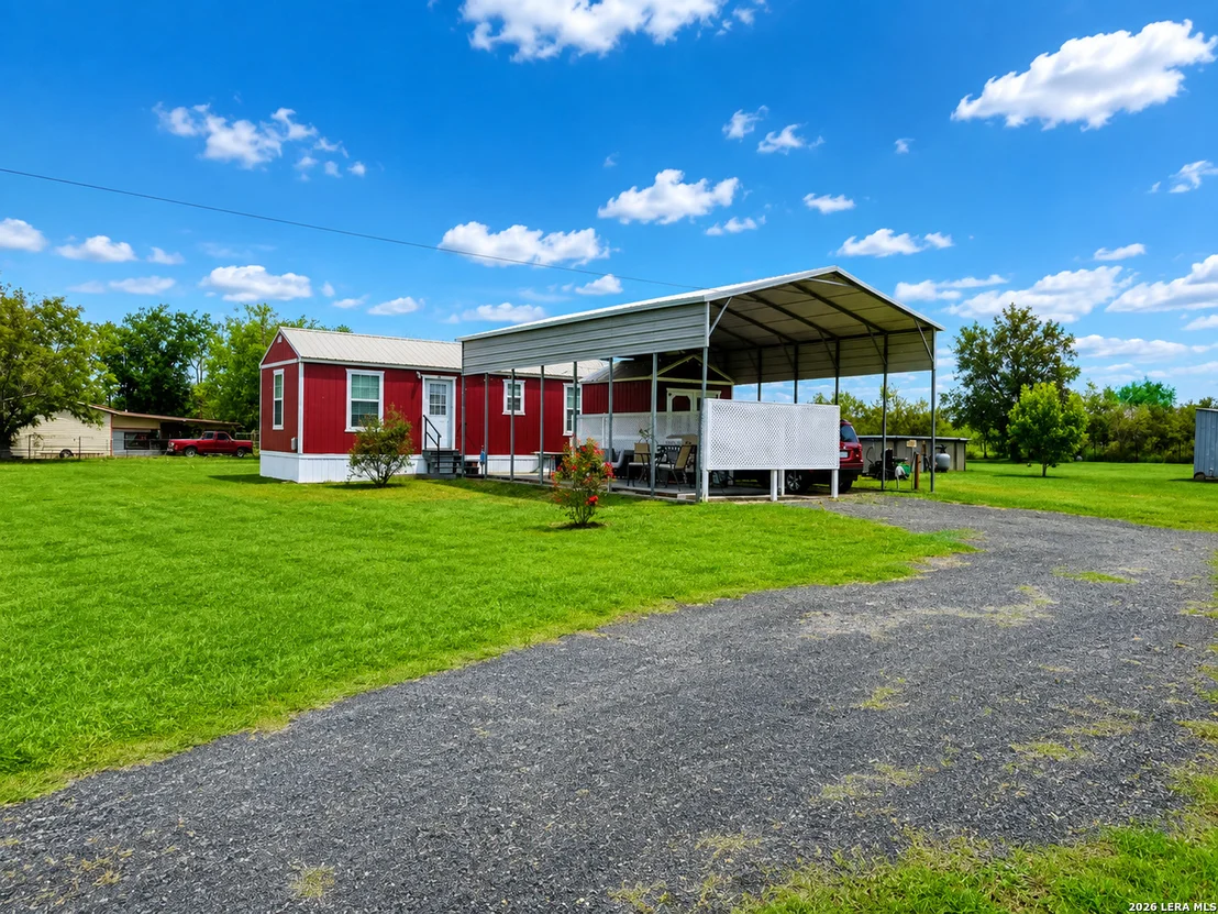 Photo of 136 COUNTY ROAD 121