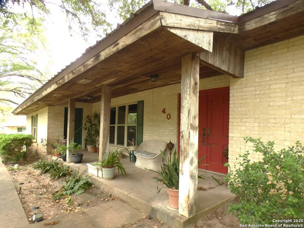 Photo of 40 Encino Loma