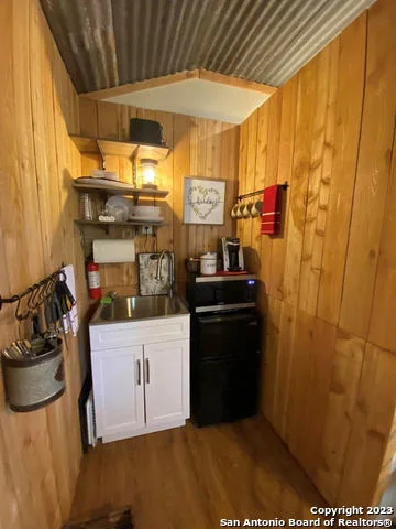 Photo of 1841 Oak Meadows