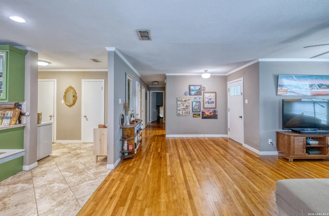 Photo of 832 Maple St