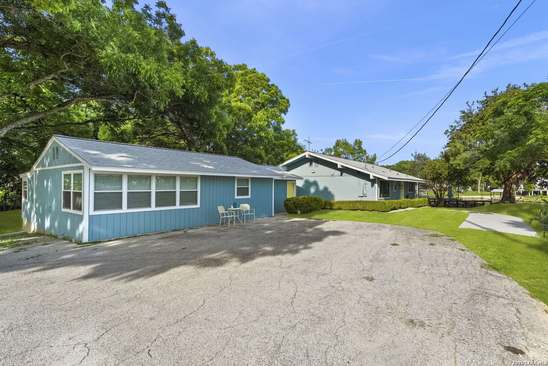 Photo of 669 Mary Blvd