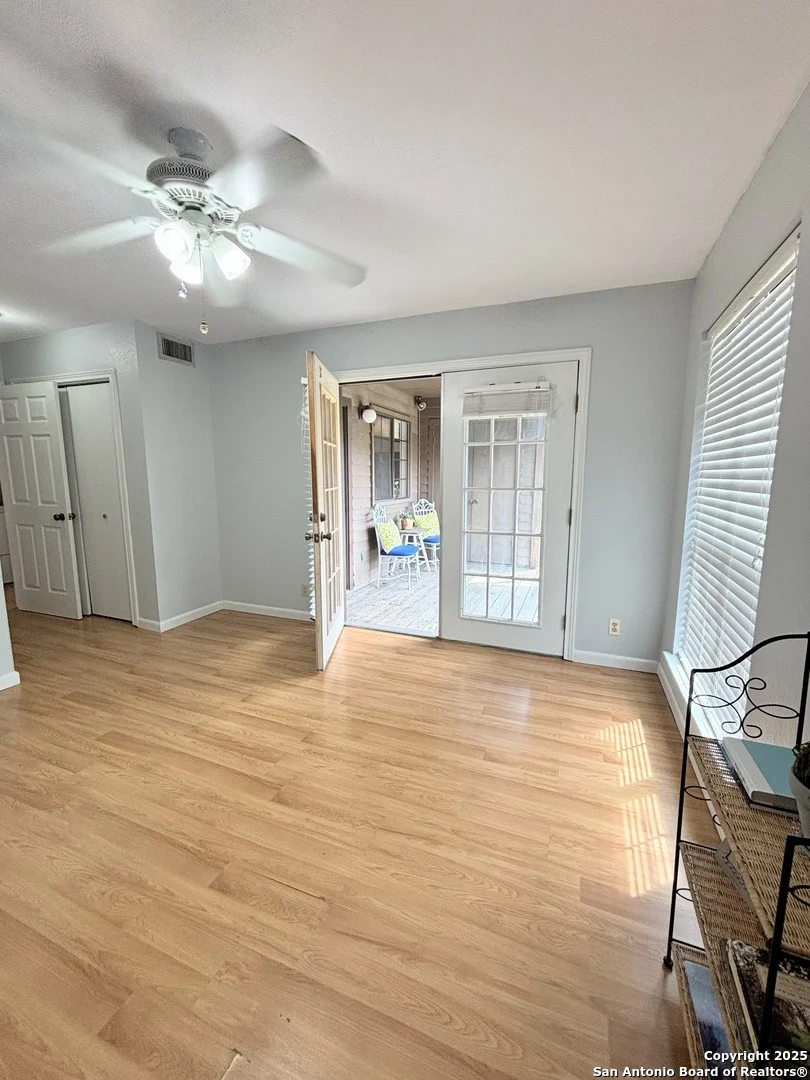 Photo of Unit 4 at 8611 Datapoint