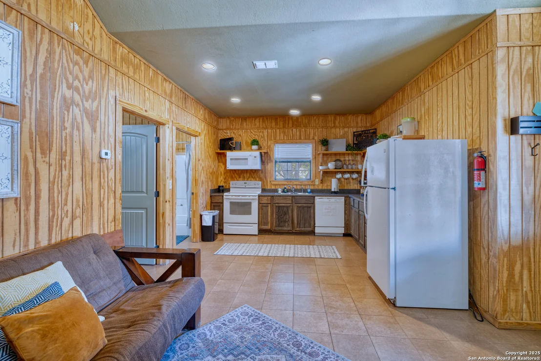 Photo of 1546 CR 348 (RIVER RD)
