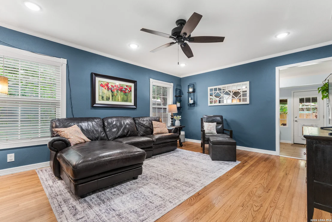 Photo of 318 BREES BLVD