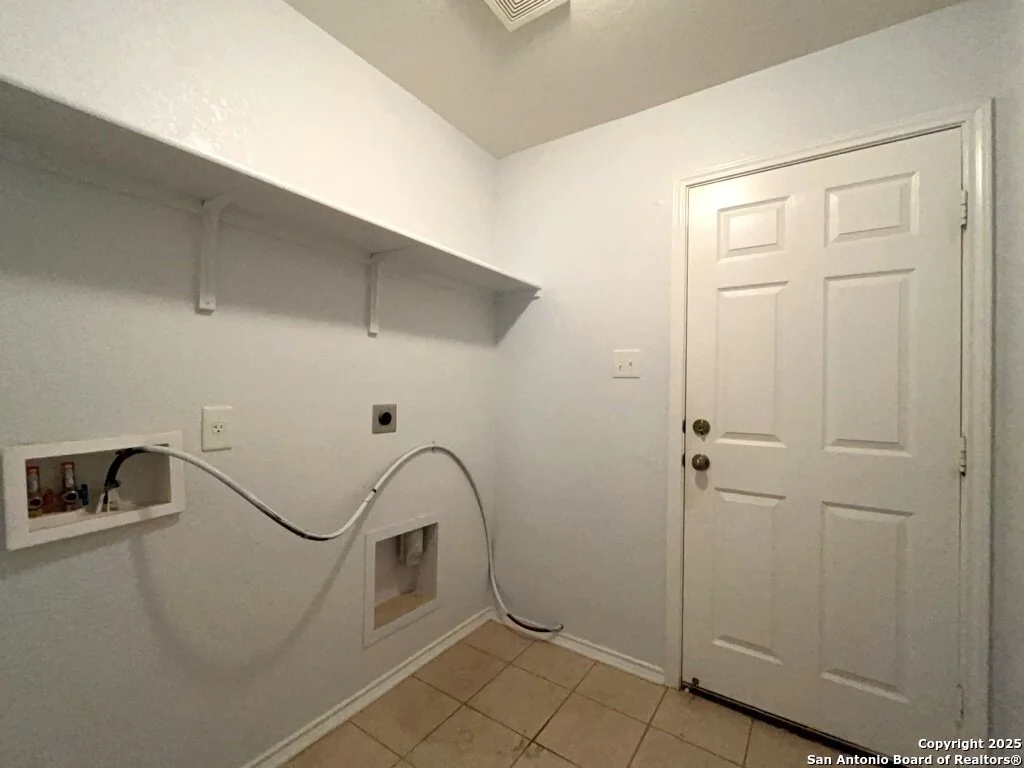 Photo of 4418 Semora Oak