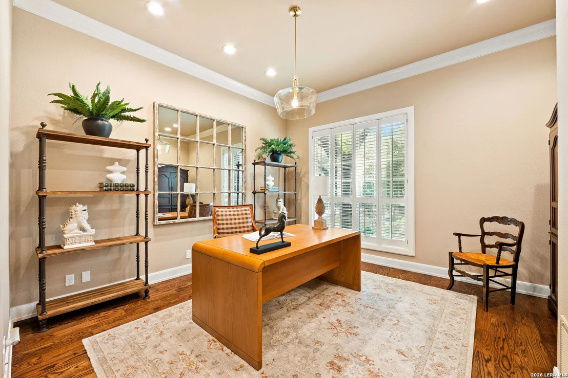 Photo of 2 CHATSWORTH WAY