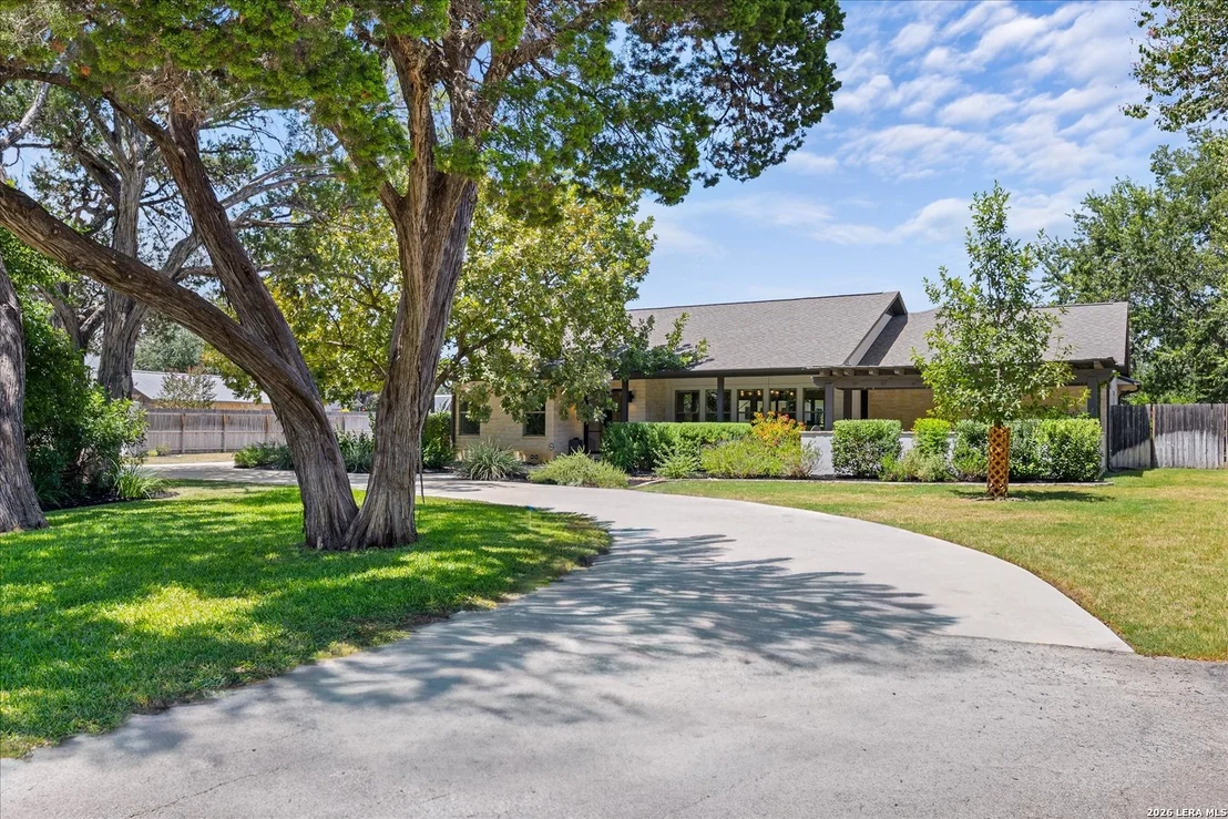 Photo of 429 Lakeview Blvd.