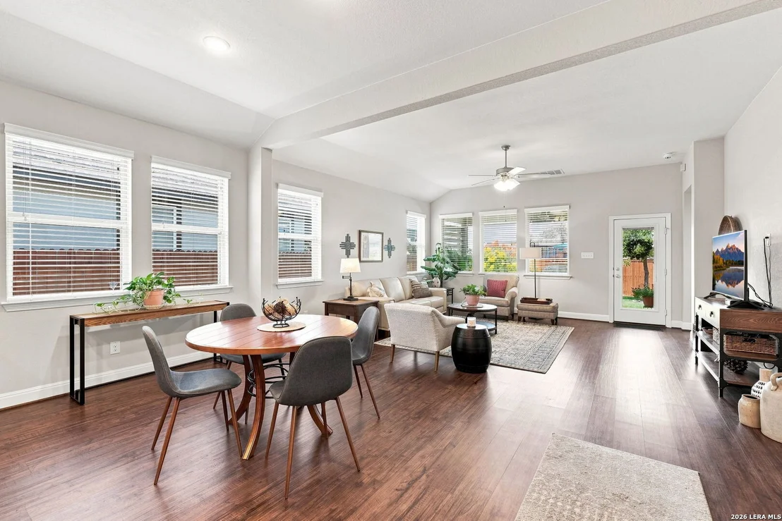 Photo of 12123 Casparis