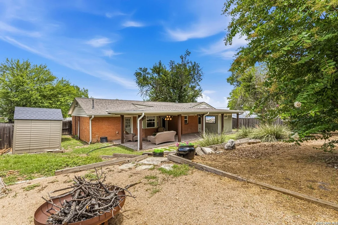 Photo of 3918 OAK TRL