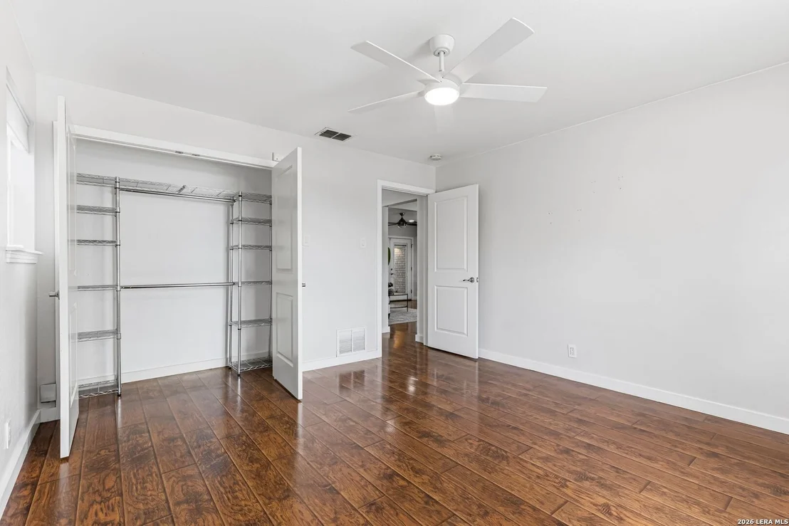 Photo of 3918 OAK TRL