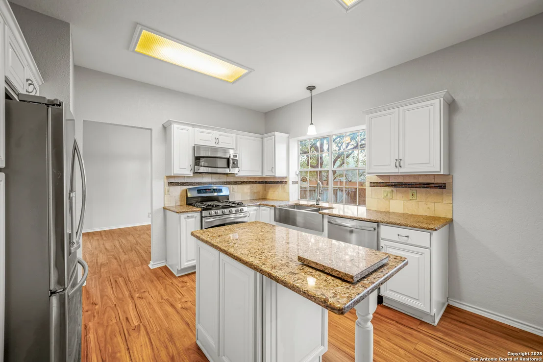 Photo of 11822 Queenston