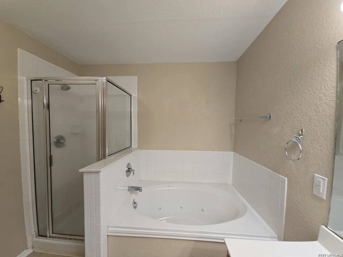 Photo of 1023 AVOCET