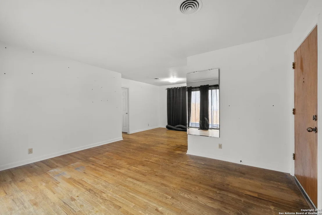 Photo of 926 Olney Drive