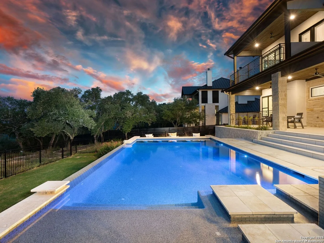 Photo of 207 River Bend