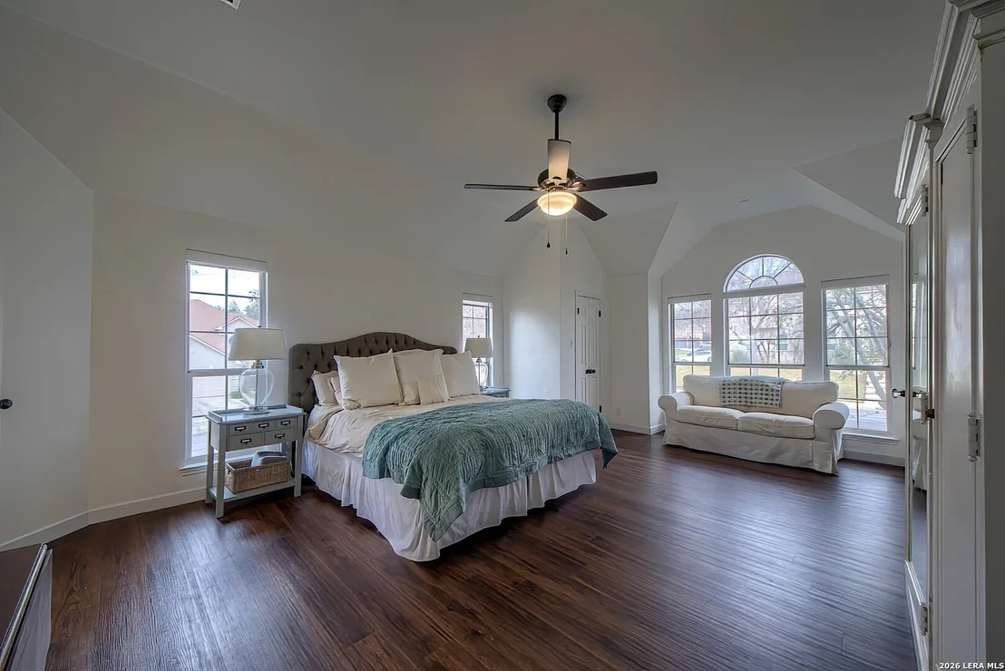 Photo of 19442 Mill Oak