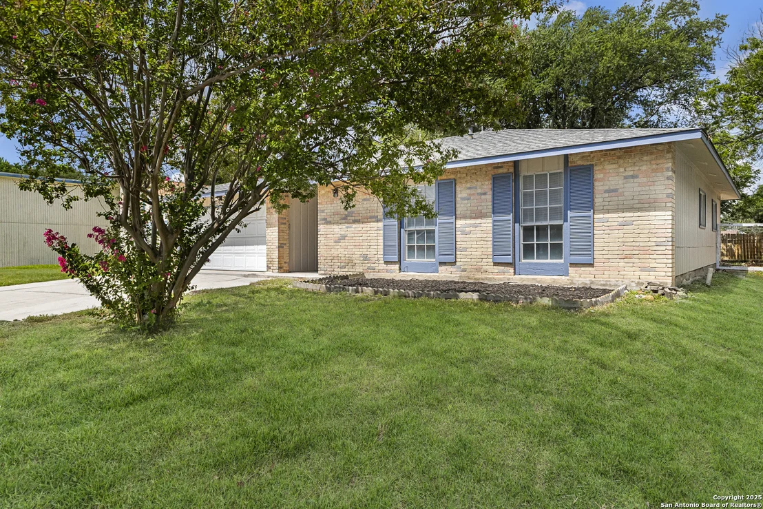 Photo of 2811 Lake Meadow