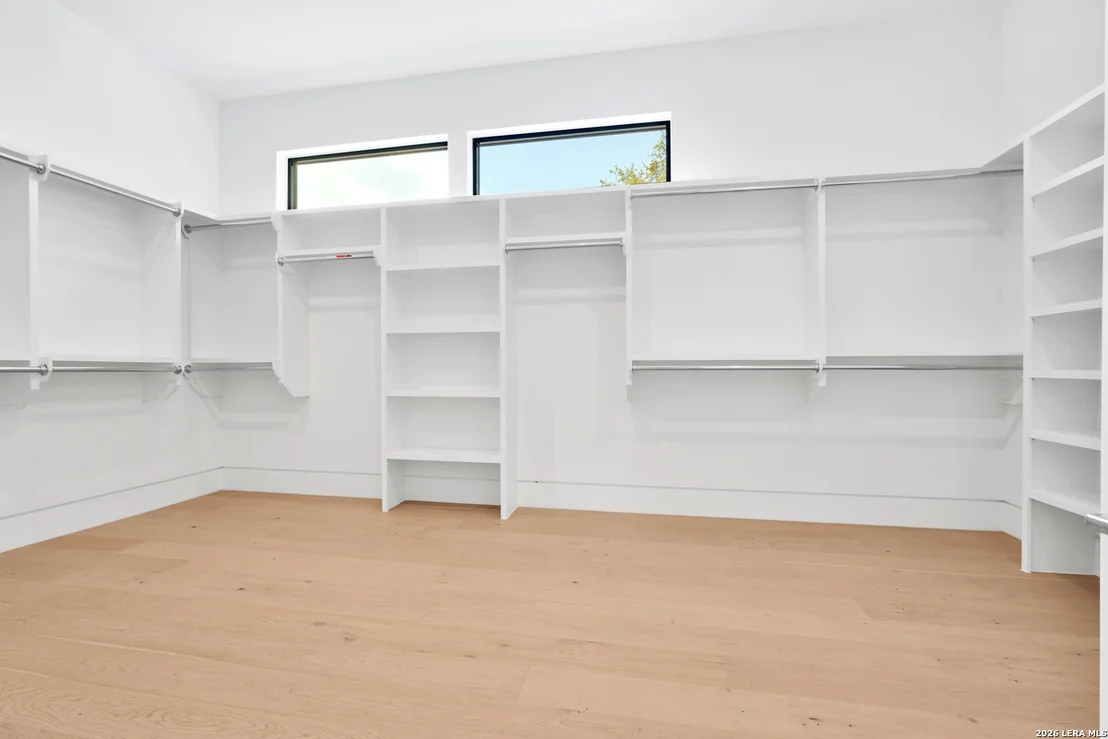 Photo of 15302 Barrie