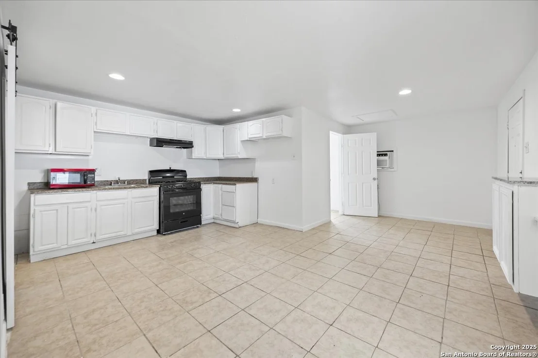 Photo of 234 Readwell Dr