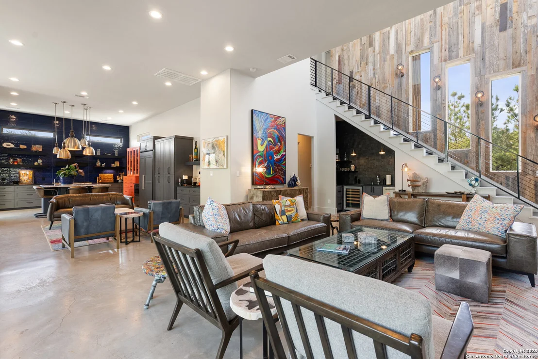 Photo of 106 laguna