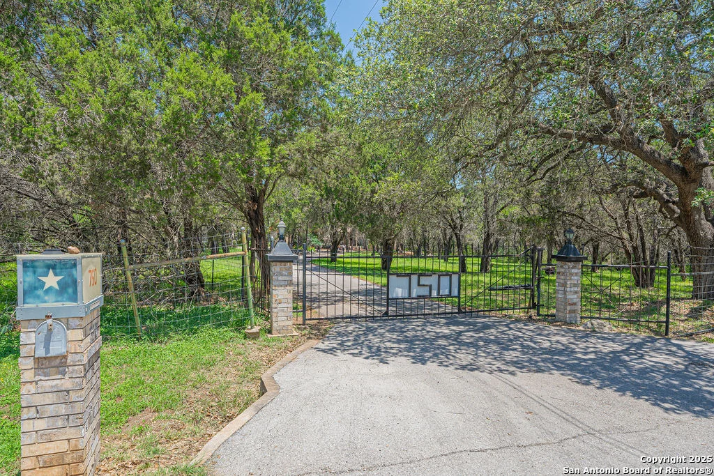 Photo of 750 Forest Trail