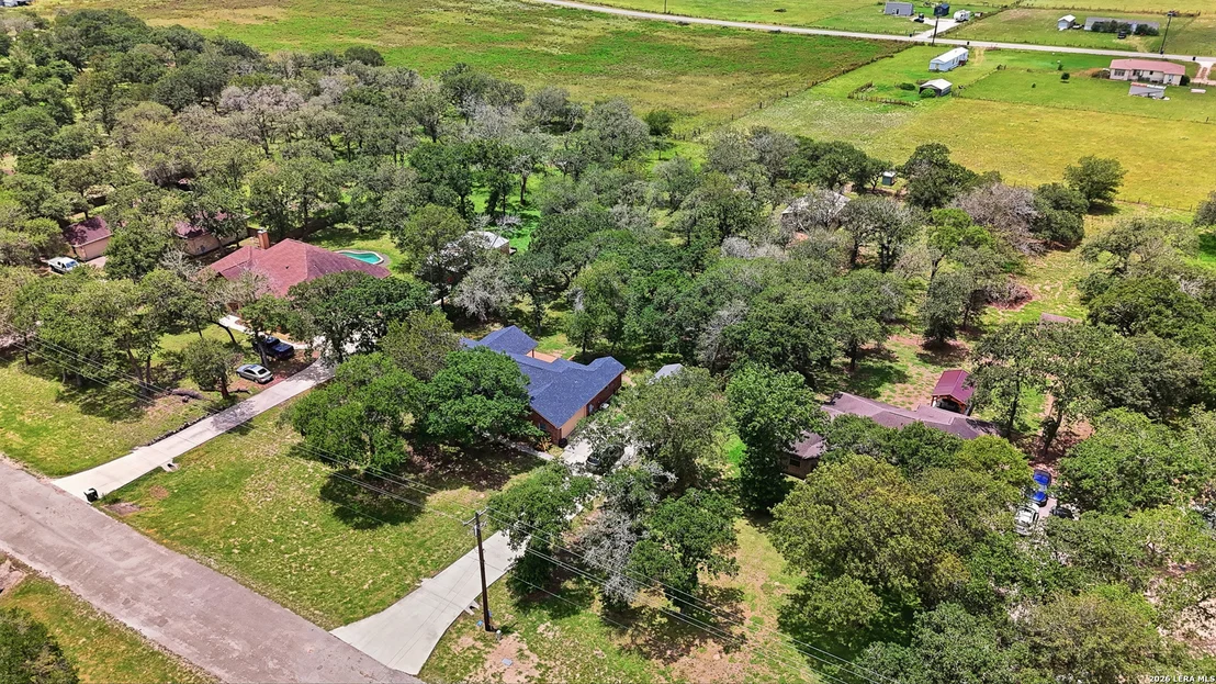 Photo of 521 JACOBS LN