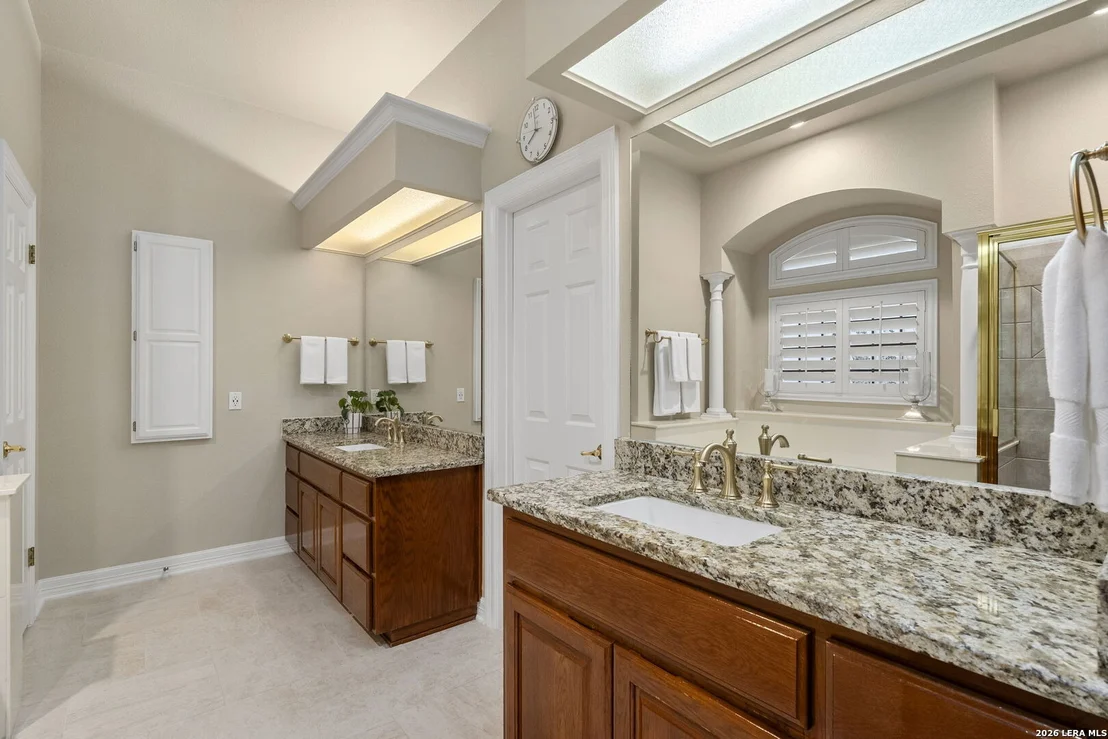 Photo of 2302 BLACKOAK BND