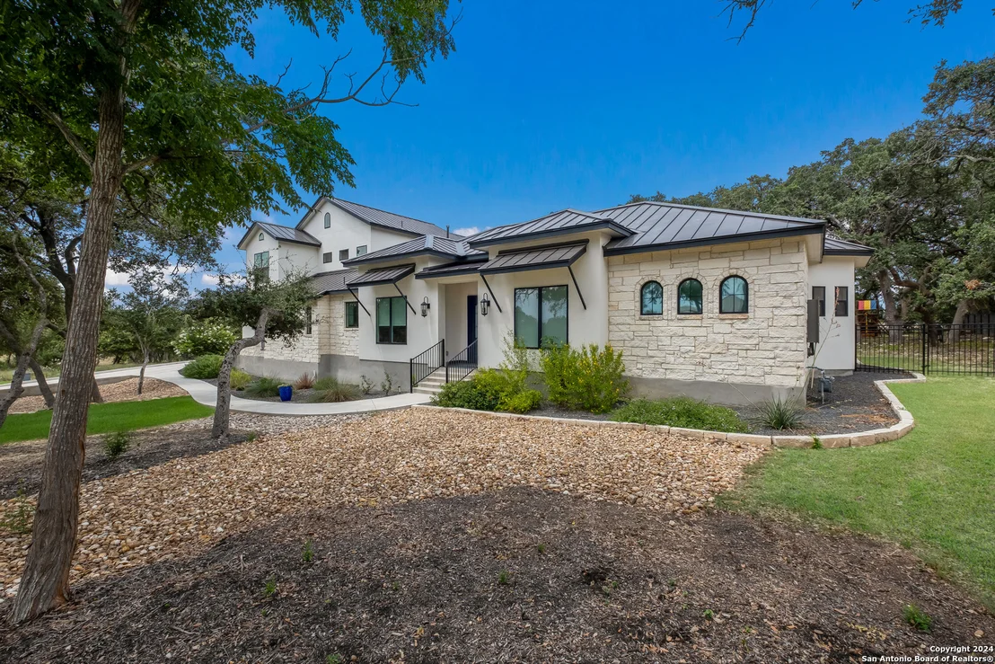 Photo of 718 post oak ridge