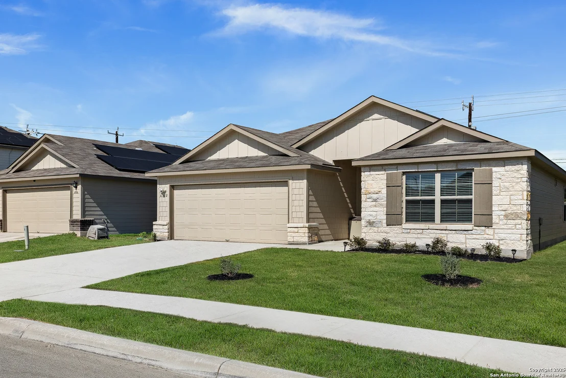 Photo of 6910 Emerald Valley