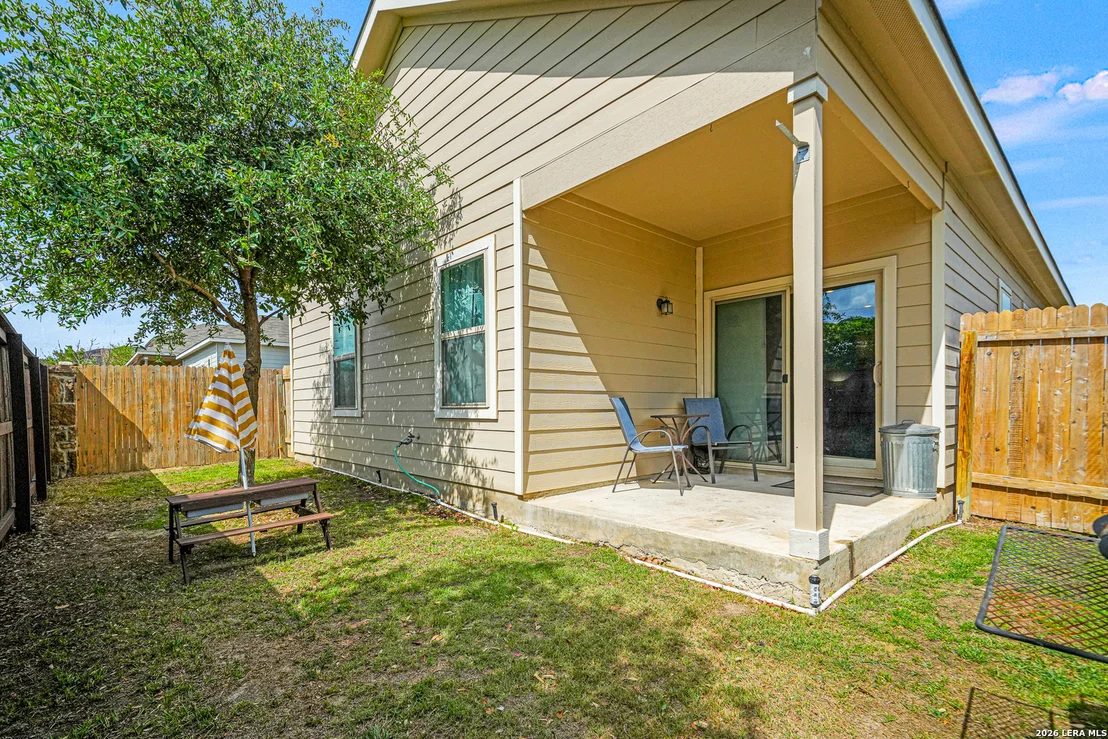 Photo of 4909 HALLIES GDN