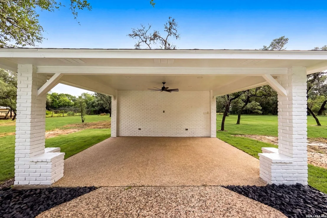 Photo of 412 Cliffside Dr
