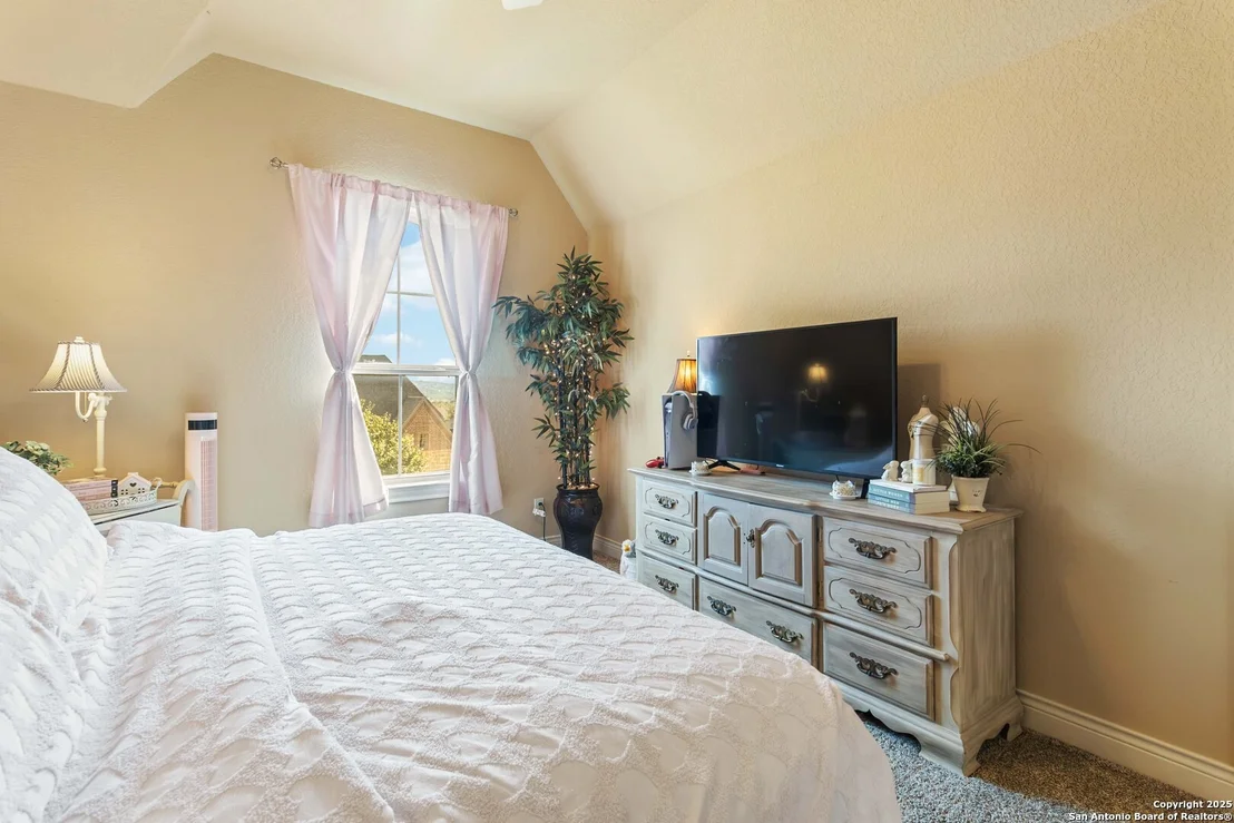 Photo of 8905 Soaring Oak