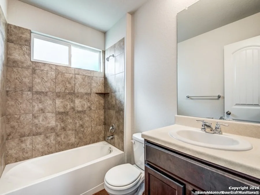 Photo of 128 Grand Rapids
