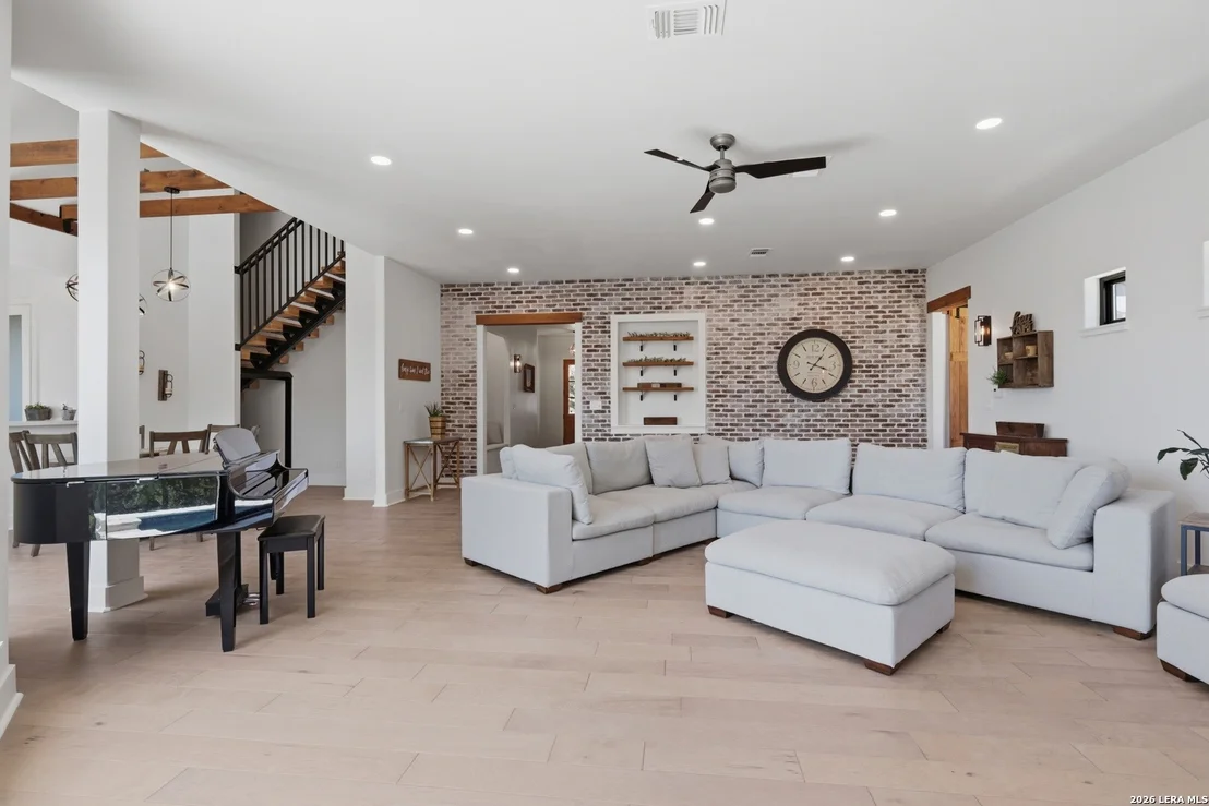Photo of 231 River Bend Place