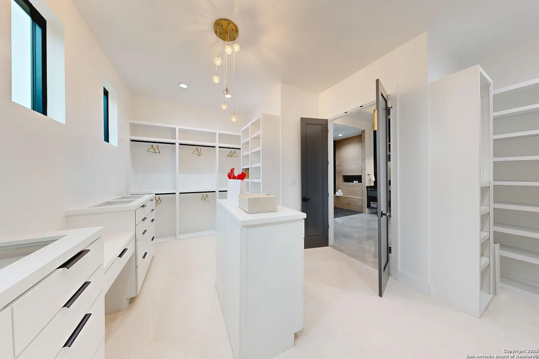 Photo of 1356 Capitare