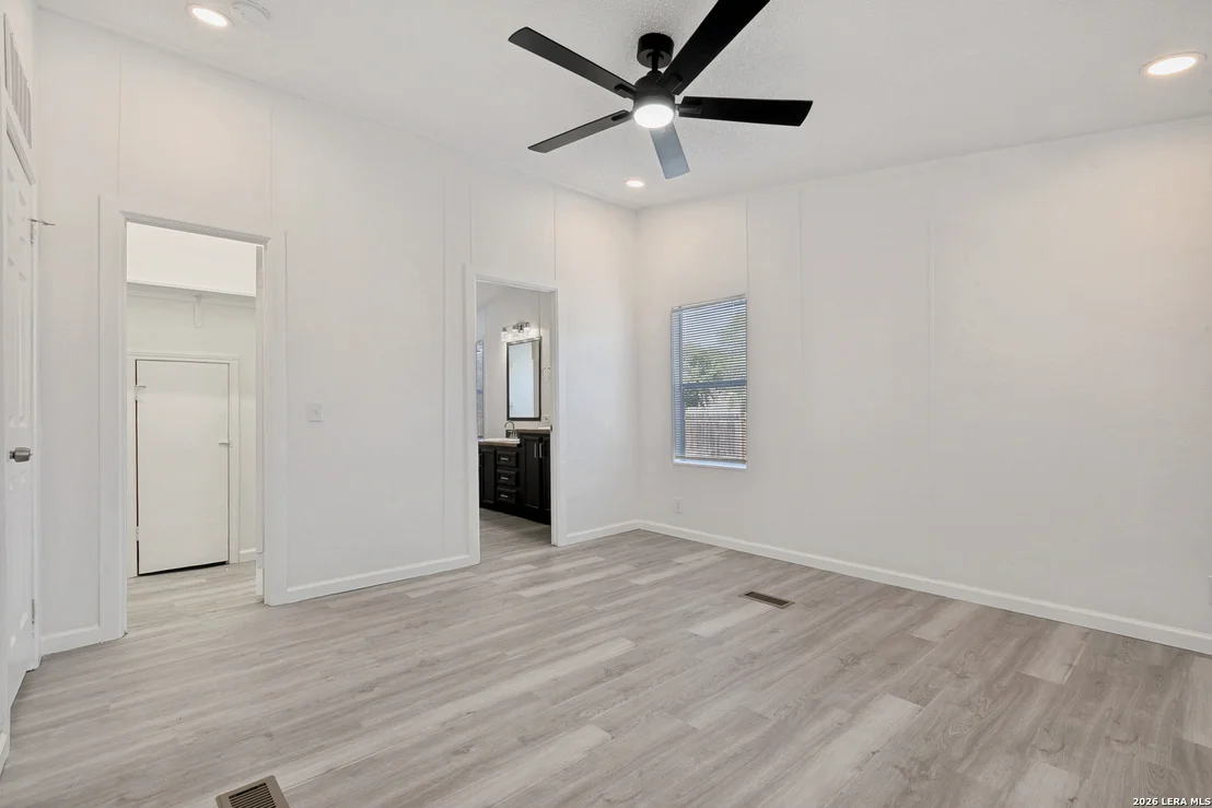 Photo of 5111 Savannah Woods