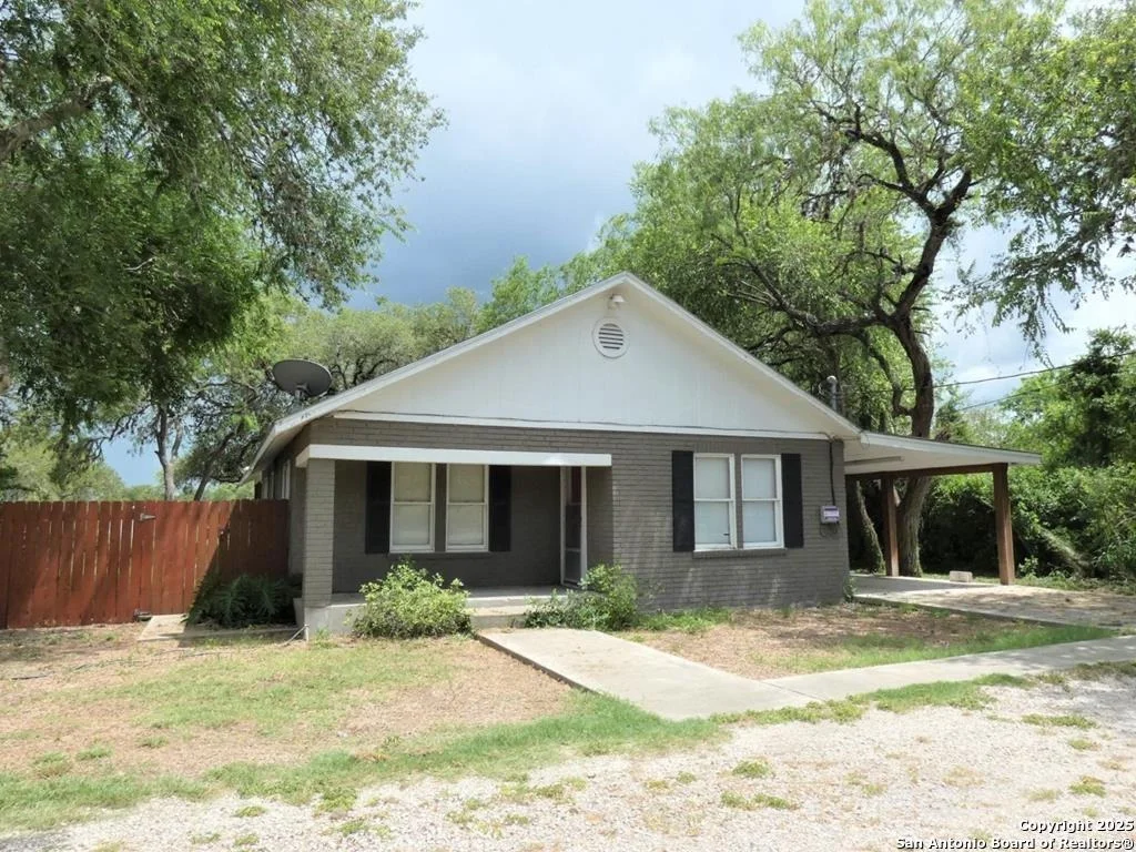 Photo of 158 Bronco Lane