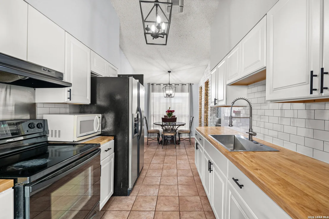 Photo of 2835 Hiawatha