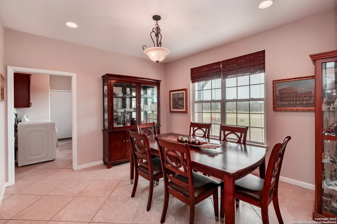 Photo of 233 N Fork