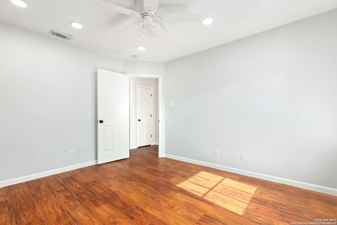 Photo of 1307 PECAN STA