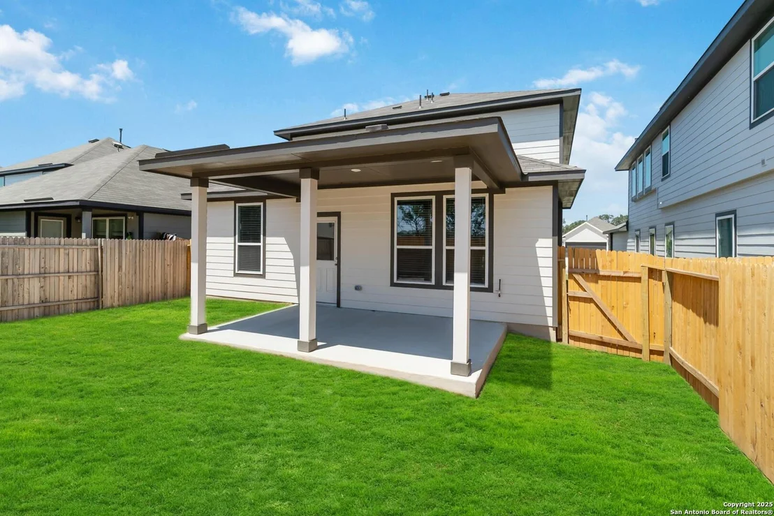 Photo of 15018 Homing Meadow