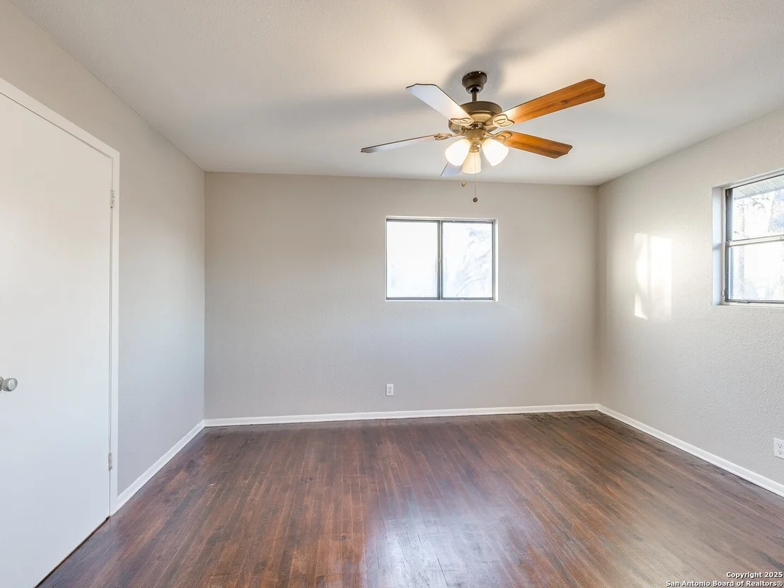 Photo of 302 REGENT