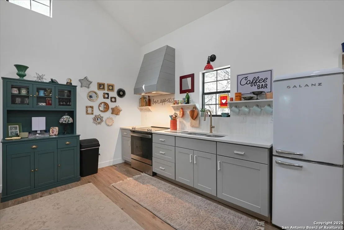 Photo of 6036 Circle Oak