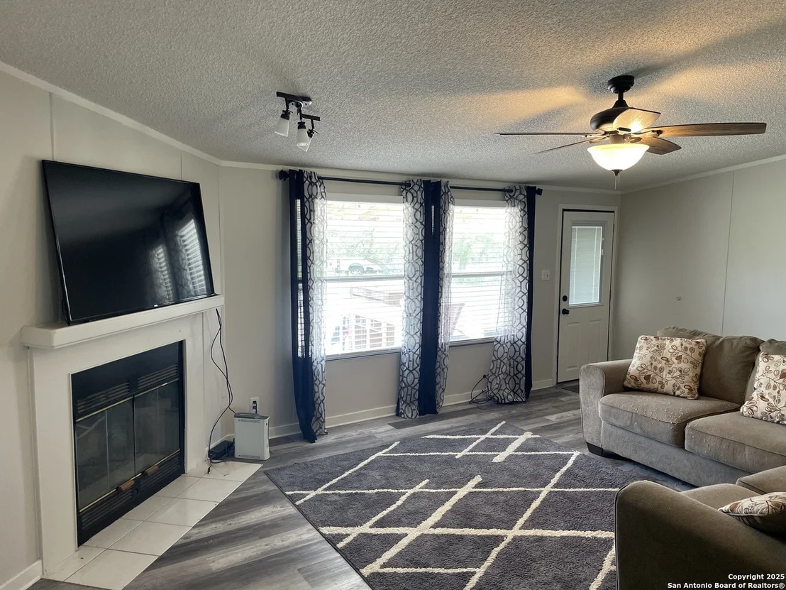 Photo of 233 COUNTY ROAD 340