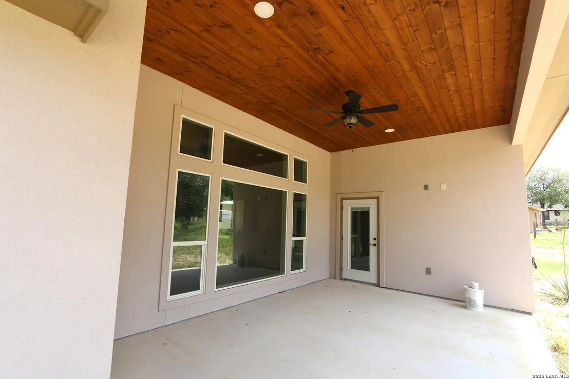 Photo of 193 Oak Fields Dr
