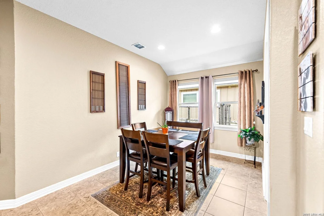 Photo of 11816 Field Bend
