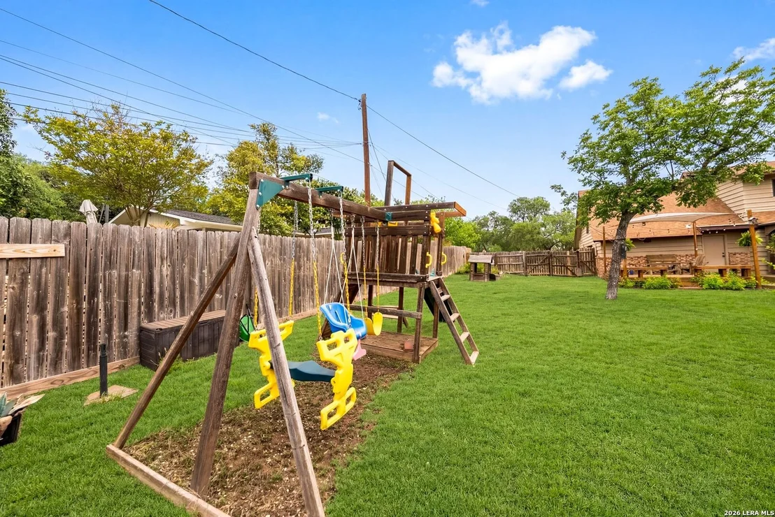 Photo of 14307 Oak Shadows Dr