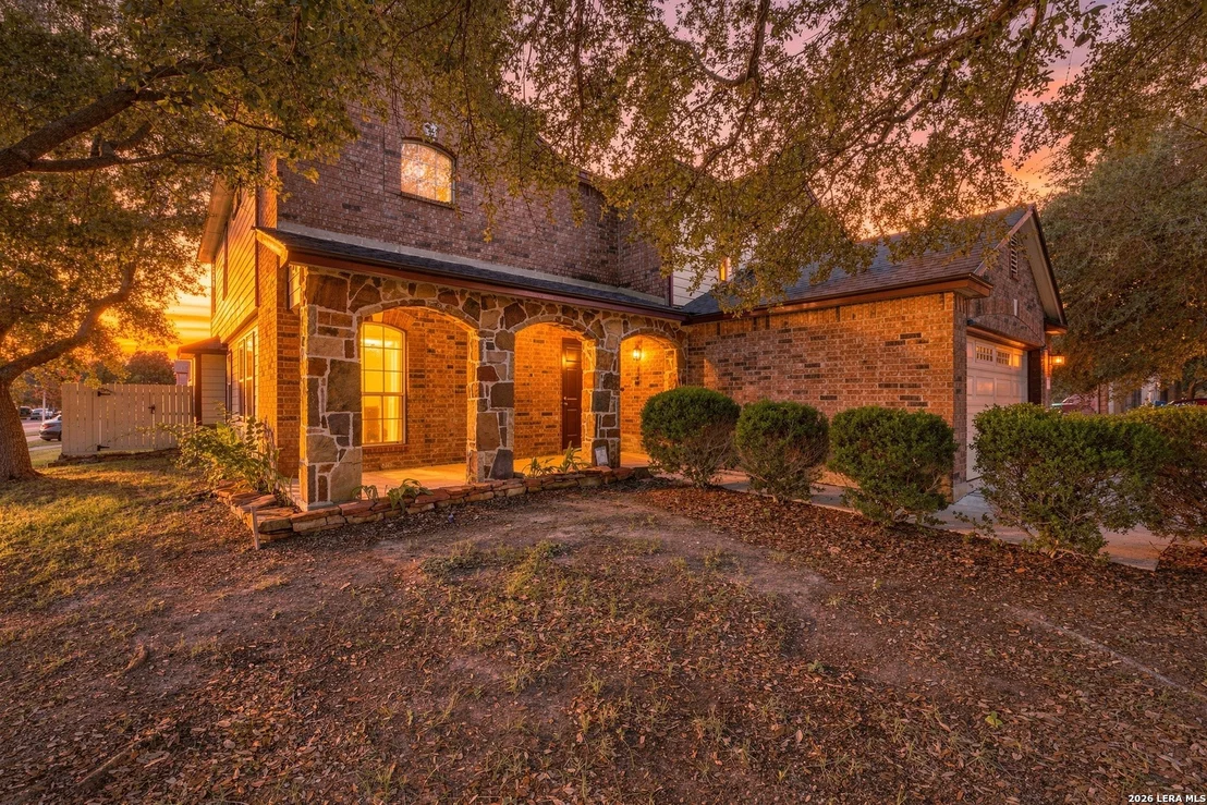 Photo of 233 JULIAN PT