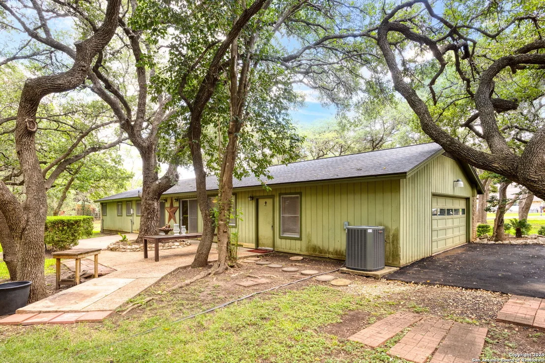 Photo of 239 Donella Dr