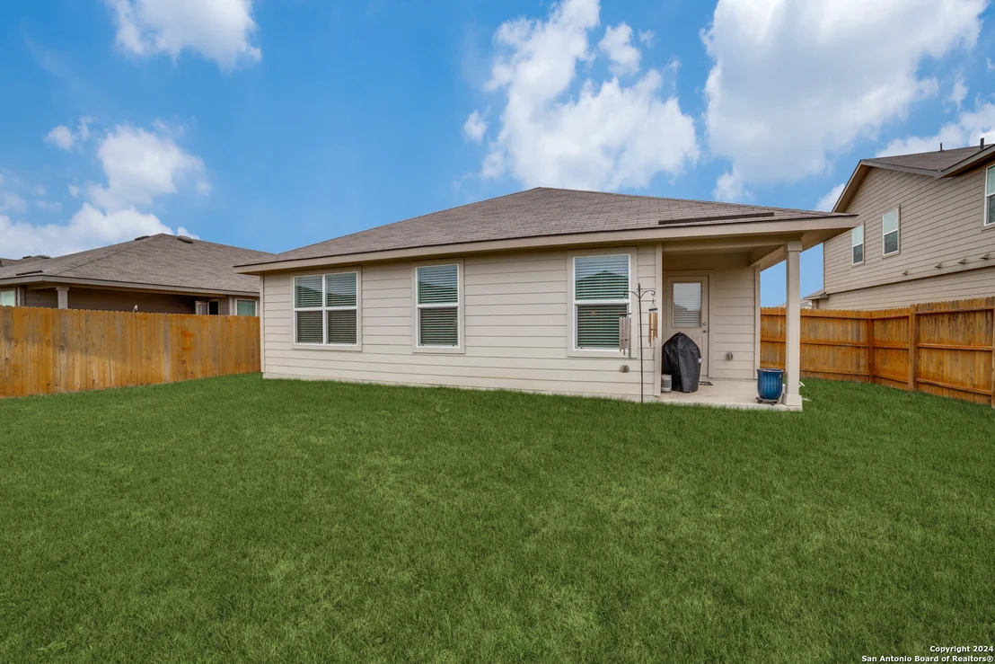 Photo of 414 SABINE RIV